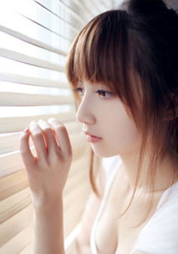 ��һ��С��˯���ҵ�����,������˫��̥�ܵ�ײ���ˡ�(���)