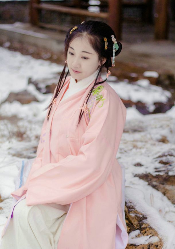 ����˹�����¼���������Ȼ����48.5cm����