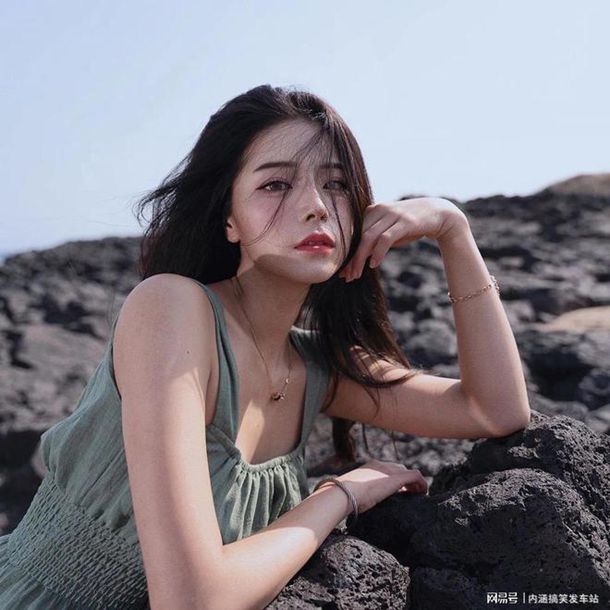 Ϊ˽�������˿��ɿ㣬����³��Ұ�����Ů������۵��׶���