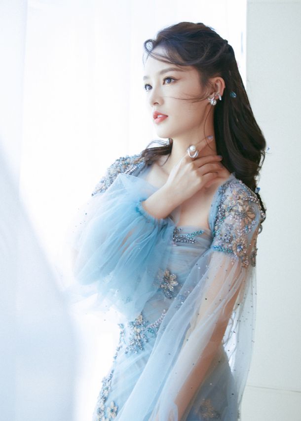 �쵼���㵽�칫�ң�������ְǰ����ʲô��˵�ģ��ǵñ�˵��仰