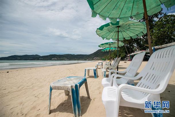 �Һݺݵز���Ůͬ�� �������������԰�֮��