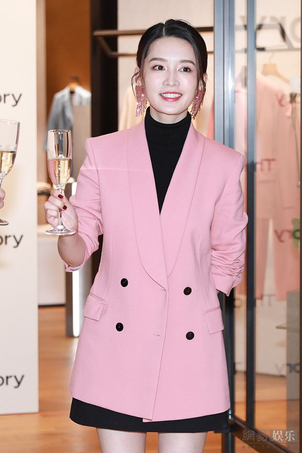 【水果】介绍水果的做法大全、水果的营养价值、水果的功效与作用等 【水果】介绍水果的做法大全、水果的营养价值、水果的功效与作用等